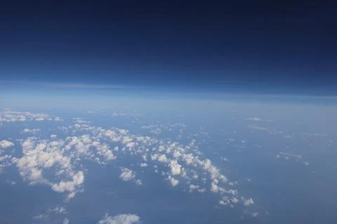 Minimal horizon cloud layer blue gradient Foto stock