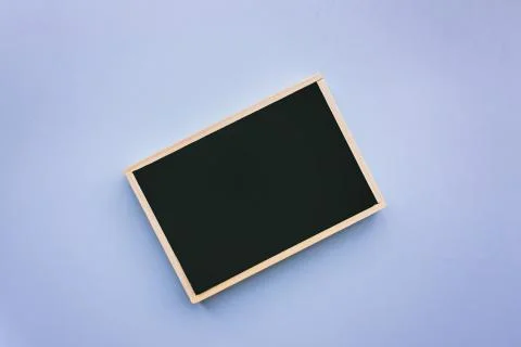 Minimal top view image of empty letter to add text on black chalk board over  Foto stock
