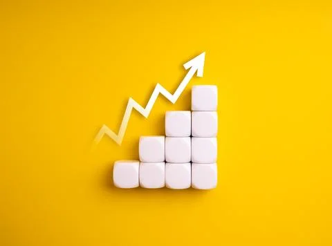 Minimal white cube blocks forming ascending bar chart with upward arrow iso.. 스톡 사진