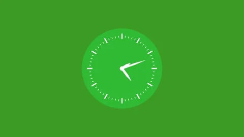 Minimalist analog clock showing quick passage of time on solid green screen.. Vídeo Stock 331571773