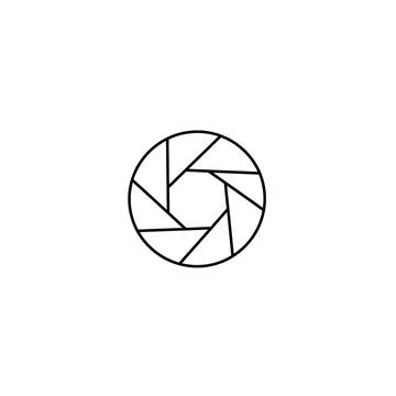 Minimalist camera shutter aperture circle icon in black vector line art Illustrazione stock