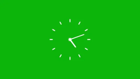 Minimalist white clock face on green screen background indicating passage o.. Vídeo Stock 331365939