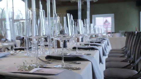 Minimalistic table setting for wedding celebration banquet Video stock 194227376