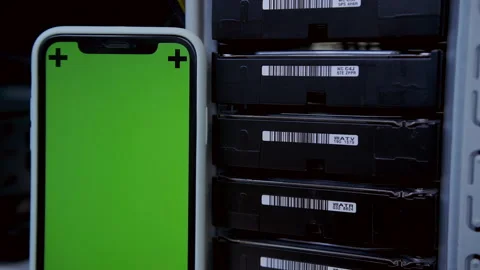 Mining Chia coins using hard disk drives. Concept of cryptocurrency mining. Vídeos de archivo 153476211