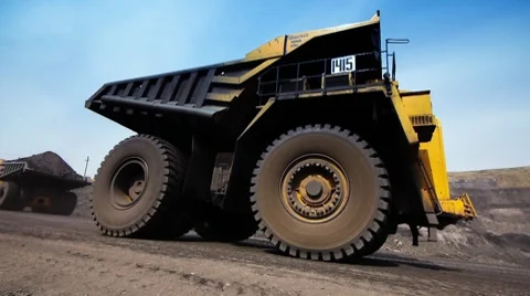 Mining dump truck 003 Vídeos de archivo 8295022