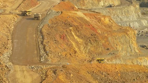 Mining dump trucks Stock-Footage 81734402