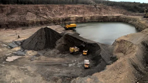 Mining excavator loading dolomite minerals in haul truck. 動画素材 191156361