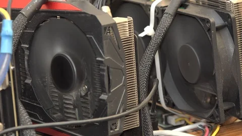 Mining, farm, graphics card to work 動画素材 86319211