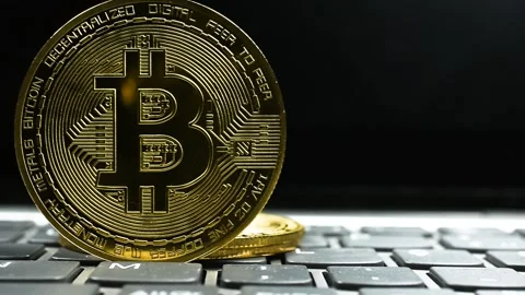 Mining Golden Bitcoins Crypto Currency 스톡 동영상 336327351