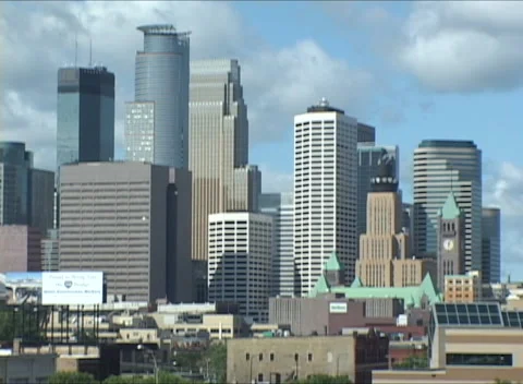 Minneapolis skyline tight Video stock 229904137