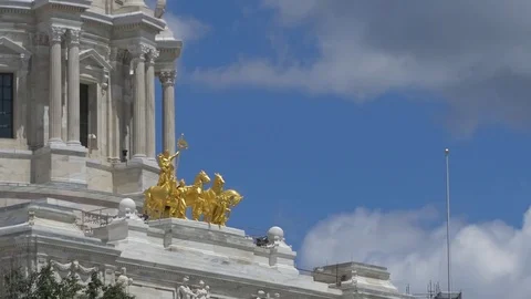 Minnesota State Capitol  Gilded Quadriga Sculpture Stock Footage 78581452