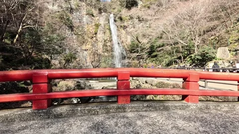 Minoh Falls Cascading Down Cliffside in Osaka Japan Vidéo 309258920