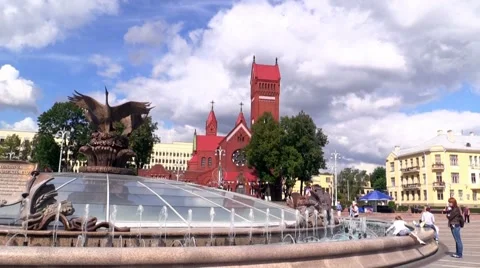 MINSK, BELARUS - August 2014. Independence square in Minsk 스톡 동영상 43173053