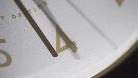 The minute hand points to the number 4, the second hand goes past. Stock Footage 162657289