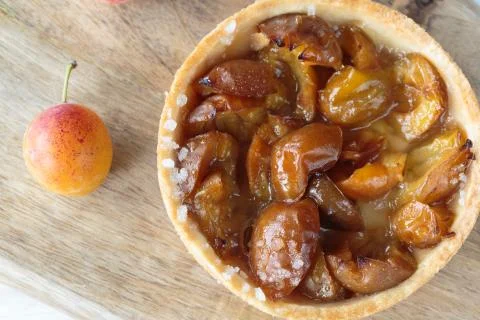 Mirabelle plums pie 스톡 사진