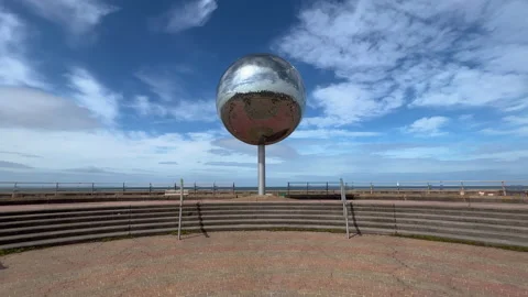 Mirror Ball Stockbeeldmateriaal 195098198