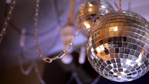 Mirror disco ball with light reflection on the ceiling Vídeos de archivo 70158793