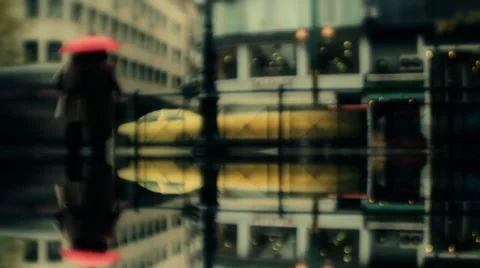 Mirror illusions-traffic 動画素材 33461320