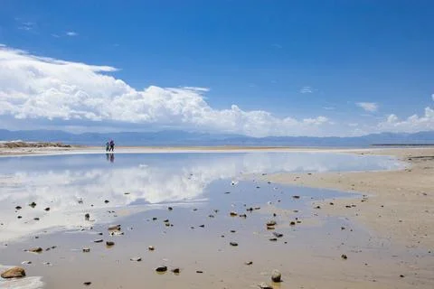 Mirror reflection scenery of Chaka Salt Lake in Qinghai, China Stock Photos