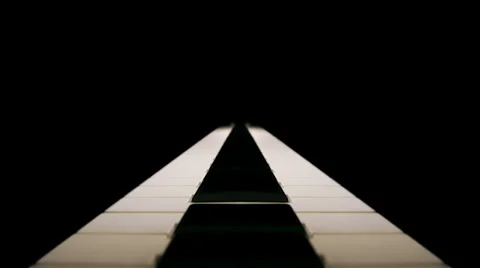 Mirrored piano keyboard 스톡 동영상 33856133