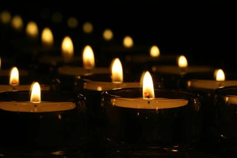 Mirrored Tea Light Candles 库存照片