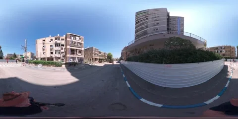 Missile attack kills and injures in homes; infrastructure left damaged 360VR Stockbeeldmateriaal 312954201