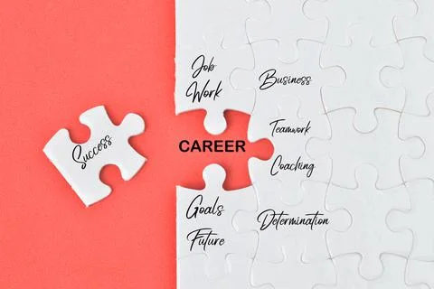 Missing jigsaw puzzle piece with text motivation, covering text success and d Stock-Fotos