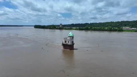 Mississippi River intake tower Stock Footage 284777825