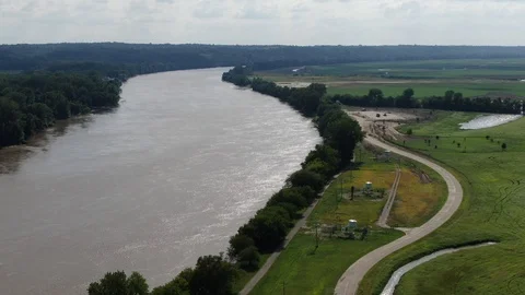 Missouri river 1 Stock Footage 114751144