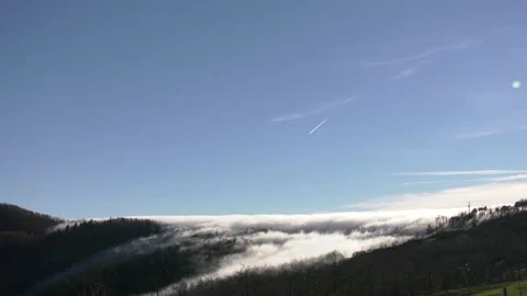 Mist cascade Stock Footage 168950427