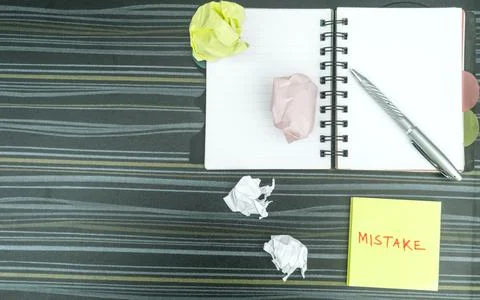 Mistake written on sticky notes. Learning, wrong, blooper, error, regret sayi 스톡 사진