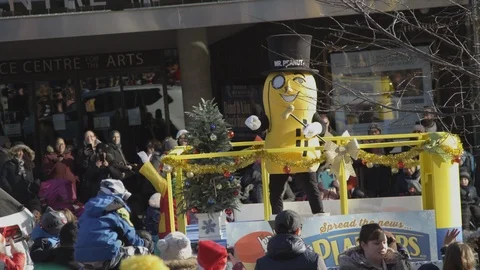 Mister Peanut parade float toronto santa claus parade Stock Footage 120037137