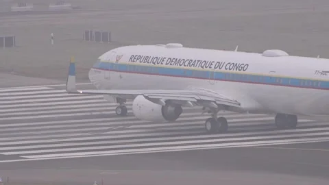 Misty elevated democratic republic congo's luxary private boeing 737 900er bbj3 Vidéo 328121464