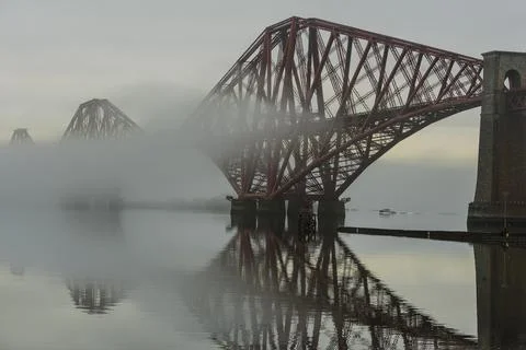 Misty Forth rail bridge Stock Photos