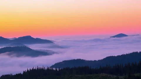 Misty Morning in the Mountains Видео 80798230
