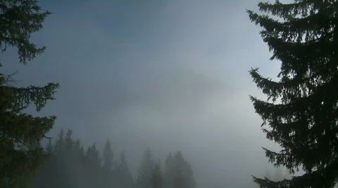 Misty mountain time lapse Video stock 303378