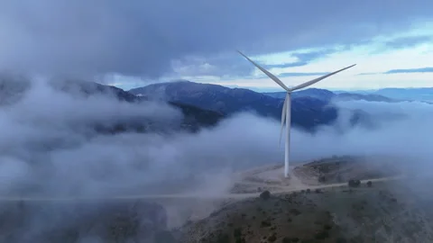 Misty mountain wind farm. Stock Footage 320246966