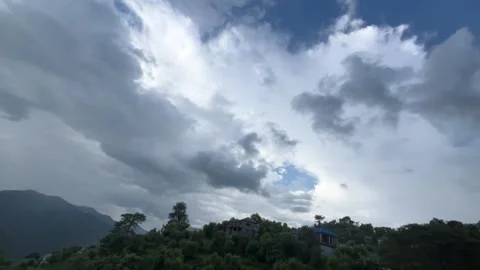 Misty Mountains: Where Clouds Embrace the Forest Video stock 281471225