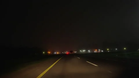 Misty night road Vidéo 170728750