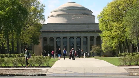 MIT DOME - TRAFFIC Video stock 178521099