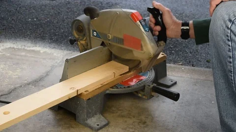 MitreSaw Video stock 129204664