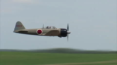 Mitsubishi A6M Zero FlyBy 動画素材 56133061