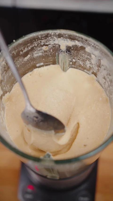 Mix Ingredients in a Blender Video stock 283011285