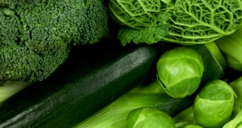 Mixed green vegetables rotating, 4k.  動画素材 147978001