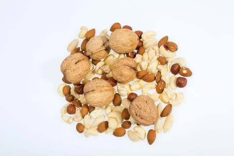Mixed nuts  -  hazelnuts, walnuts, cashews,  pine nuts Foto stock