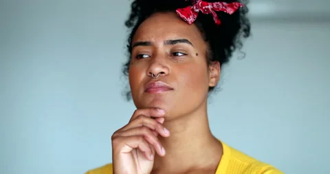 Mixed race woman finding solution to problem, black girl eureka moment Stock Footage 139723527
