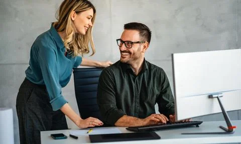 Mixed team of software engineers brainstorming ideas. Diverse app developer.. Stockfoto's