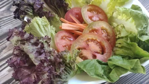 A Mixed Veggie in A Bowl Vídeos de archivo 337977116