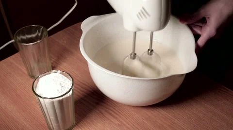 Mixer knoks egg whites Stock Footage 61535484
