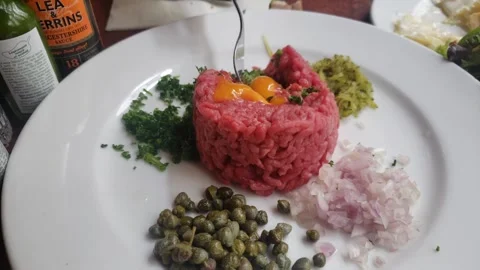 Mixing beef tartare, close up 库存影片 242457583